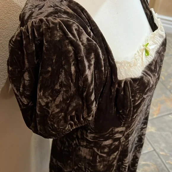 Kimchi Blue Jill Velvet Mini Dress. XL - Picture 4 of 6